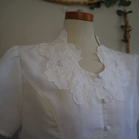 Elisabeth Williams Vintage Floral Embroidered Collar Button Down Blouse Size Med - Picture 2 of 7